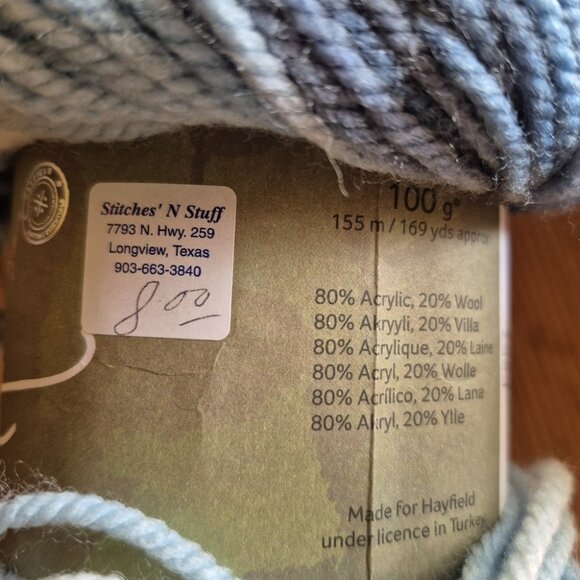 Hayfield Spirit Chunky Yarn 402 -  4  skeins and 2 additional 1/2 full balls - Picture 5 of 5